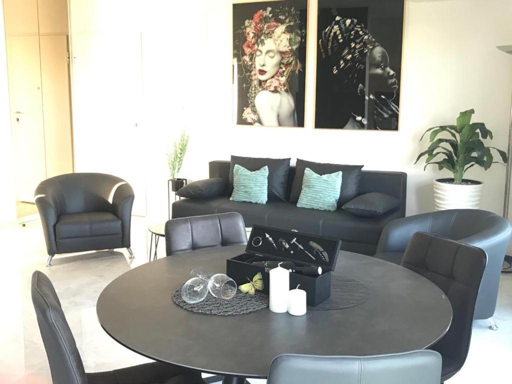 Hedonist-Luxury 2 Bedroom Apartment With Private Hot Tub, Garden And Free Parking Trogir Exterior foto