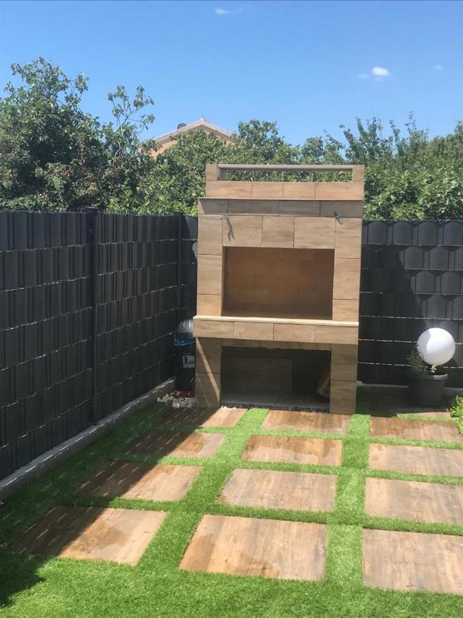 Hedonist-Luxury 2 Bedroom Apartment With Private Hot Tub, Garden And Free Parking Trogir Exterior foto